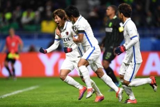O meia japonês Shoma Doi comemora o gol que marcou na semifinal do Mundial de Clubes entre Kashima Antlers e Atlético Nacional (Foto: Getty Images) O meia japonês Shoma Doi comemora o gol que marcou na semifinal do Mundial de Clubes entre Kashima Antlers e Atlético Nacional (Foto: Getty Images)