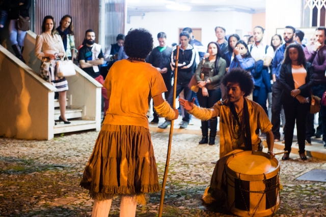Coletivo cultural Viravoltear irá promover uma série de intervenções pelas ruas de Itabira (Foto: Divulgação) Coletivo cultural Viravoltear irá promover uma série de intervenções pelas ruas de Itabira (Foto: Divulgação)