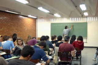 Vagas ociosas durante processo seletivo poderão ser redistribuÃdas (Foto: Arquivo/Agência Brasil) Vagas ociosas durante processo seletivo poderão ser redistribuÃdas (Foto: Arquivo/Agência Brasil)