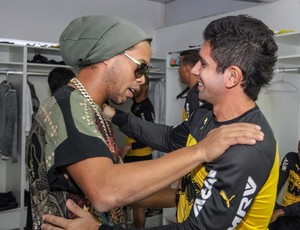 Ronaldinho Gaucho deixa vaga para Guilherme no time atleticano (Foto: Bruno Cantini/Flickr CAM)