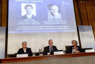 PrÃªmio Nobel de FÃ­sica Ã© concedido a pesquisadores por trabalho sobre neutrinos (Foto: Fredrik Sandberg/AgÃªncia Lusa)