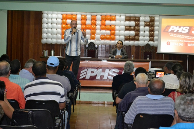 Geraldo Torrinha discursou para um auditório lotado e falou das dificuldades que o próximo prefeito precisa enfrentar. (Foto: Ageu Ebert) Geraldo Torrinha discursou para um auditório lotado e falou das dificuldades que o próximo prefeito precisa enfrentar. (Foto: Ageu Ebert)