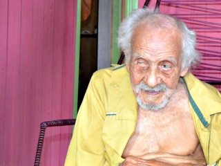 Ex-seringueiro nasceu em 10 de março de 1884 em Meruoca (CE). Hoje, ele mora no interior do Acre (Foto: Alexandre Santana/Arquivo pessoal) Ex-seringueiro nasceu em 10 de março de 1884 em Meruoca (CE). Hoje, ele mora no interior do Acre (Foto: Alexandre Santana/Arquivo pessoal)