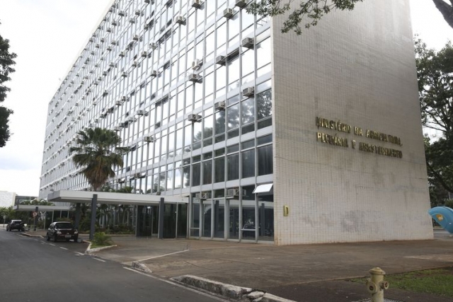 Operação investigou esquema de propina no Ministério da Agricultura para beneficiar polÃticos (Foto: Arquivo/Agência Brasil) Operação investigou esquema de propina no Ministério da Agricultura para beneficiar polÃticos (Foto: Arquivo/Agência Brasil)