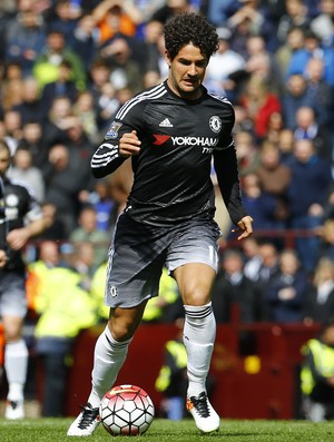 Pato tem contrato até julho com o Chelsea; Timão aceitaria reemprestá-lo (Foto: Reuters) Pato tem contrato até julho com o Chelsea; Timão aceitaria reemprestá-lo (Foto: Reuters)