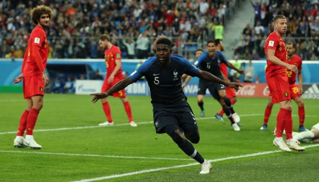 Umtiti abre o placar para a França (Foto: Lee Smith/Reuters) Umtiti abre o placar para a França (Foto: Lee Smith/Reuters)