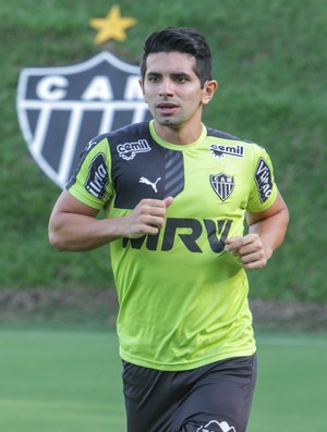 Atacante Guilherme se recupera de estiramento muscular na coxa direita (Foto: Bruno Cantini/CAM) Atacante Guilherme se recupera de estiramento muscular na coxa direita (Foto: Bruno Cantini/CAM)