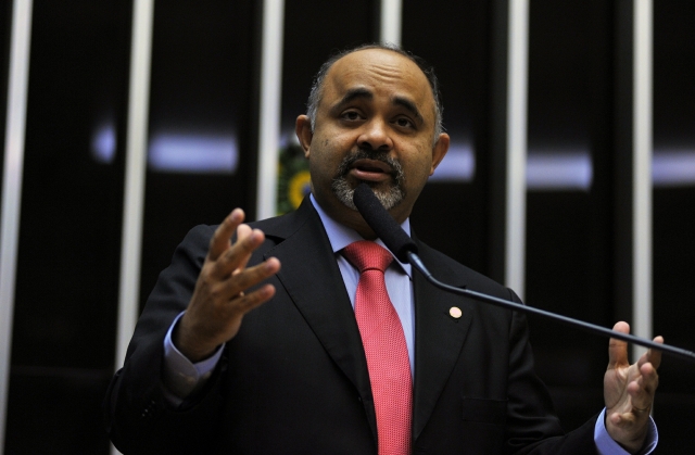 George Hilton é deputado federal desde 2007 (Foto: Zeca Ribeiro / Câmara dos Deputados) George Hilton é deputado federal desde 2007 (Foto: Zeca Ribeiro / Câmara dos Deputados)