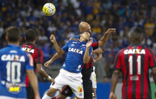 Cruzeiro criou várias chances, mas vacilou muito, especialmente na defesa (Foto: Washington Alves/Light Press) Cruzeiro criou várias chances, mas vacilou muito, especialmente na defesa (Foto: Washington Alves/Light Press)