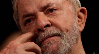 Pena de Lula pode ser executada assim que recursos forem julgados no TRF4 (Foto: Ricardo Moraes/Reuters) Pena de Lula pode ser executada assim que recursos forem julgados no TRF4 (Foto: Ricardo Moraes/Reuters)