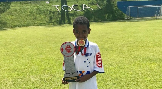 Estevão Willian tem chamado a atenção no Cruzeiro (Foto: Reprodução) Estevão Willian tem chamado a atenção no Cruzeiro (Foto: Reprodução)
