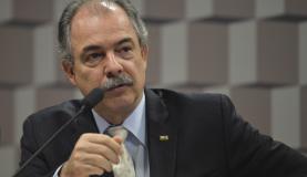 O ministro da Educação, Aloizio Mercadante, durante audiência na Comissão de Educação do Senado (Foto: José Cruz/Agência Brasil) O ministro da Educação, Aloizio Mercadante, durante audiência na Comissão de Educação do Senado (Foto: José Cruz/Agência Brasil)