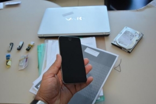 Material apreendido na Operação Resta Um, da PolÃcia Federal, em Pernambuco, na 33ª fase da Lava Jato (Foto: Sumaia Vilela) Material apreendido na Operação Resta Um, da PolÃcia Federal, em Pernambuco, na 33ª fase da Lava Jato (Foto: Sumaia Vilela)