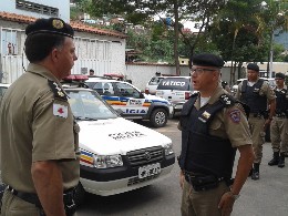Durante a Operação Natalina e Férias Seguras serão distribuÃdas Dicas de Segurança (Foto: PMMG) Durante a Operação Natalina e Férias Seguras serão distribuÃdas Dicas de Segurança (Foto: PMMG)