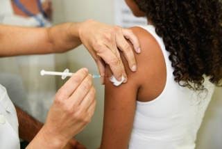 Em 2017, foram aplicadas 1.549.322 doses no estado das vacinas TrÃplice Viral e Tetra Viral (Foto: Marcus Ferreira) Em 2017, foram aplicadas 1.549.322 doses no estado das vacinas TrÃplice Viral e Tetra Viral (Foto: Marcus Ferreira)