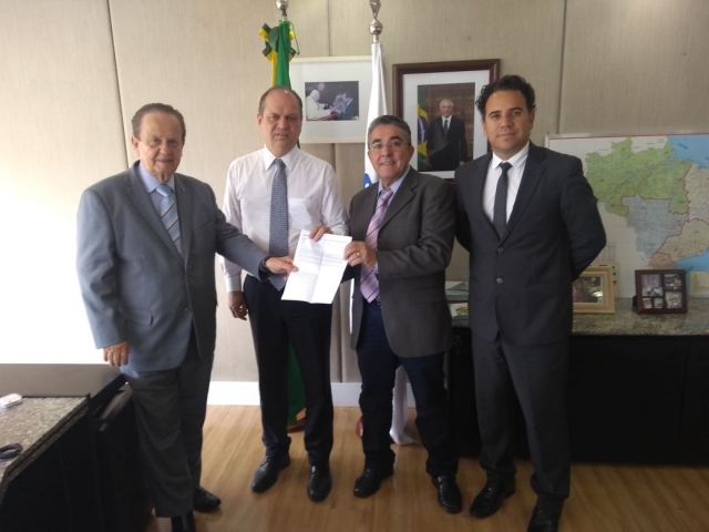 A decisão foi informada ao provedor da instituição itabirana, Vaquimar José Vaz, durante reunião realizada em BrasÃlia A decisão foi informada ao provedor da instituição itabirana, Vaquimar José Vaz, durante reunião realizada em BrasÃlia