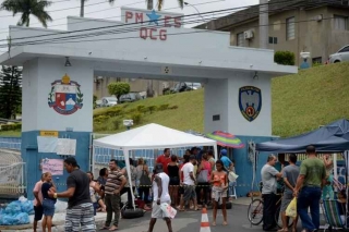 Mulheres e familiares de policiais continuam acampadas na porta dos Batalhões da PolÃcia Militar (Foto: Agência Brasil) Mulheres e familiares de policiais continuam acampadas na porta dos Batalhões da PolÃcia Militar (Foto: Agência Brasil)