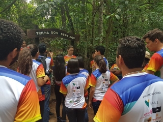 A trilha dos sentidos foi uma das atividades realizadas durante os cinco dias (Foto: Divulgação) A trilha dos sentidos foi uma das atividades realizadas durante os cinco dias (Foto: Divulgação)