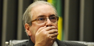 Oficialmente, Cunha nega a intenção de fazer uma delação premiada (Foto: Renato Costa/Folhapress) Oficialmente, Cunha nega a intenção de fazer uma delação premiada (Foto: Renato Costa/Folhapress)