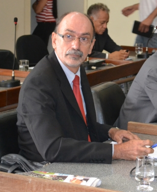 Torrinha frisou que Damon já esta no terceiro ano de mandato e continua responsabilizando governos passados por tudo que acontece em Itabira. (foto: Ageu Ebert) Torrinha frisou que Damon já esta no terceiro ano de mandato e continua responsabilizando governos passados por tudo que acontece em Itabira. (foto: Ageu Ebert)