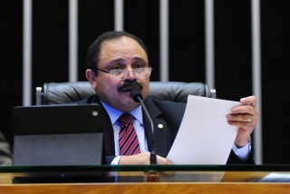 Waldir Maranhã, presidente interino da Câmara dos Deputados, anula votação do processo de impeachment de Dilma Rousseff (Foto: Gustavo Lima/Câmara dos Deputados) Waldir Maranhã, presidente interino da Câmara dos Deputados, anula votação do processo de impeachment de Dilma Rousseff (Foto: Gustavo Lima/Câmara dos Deputados)