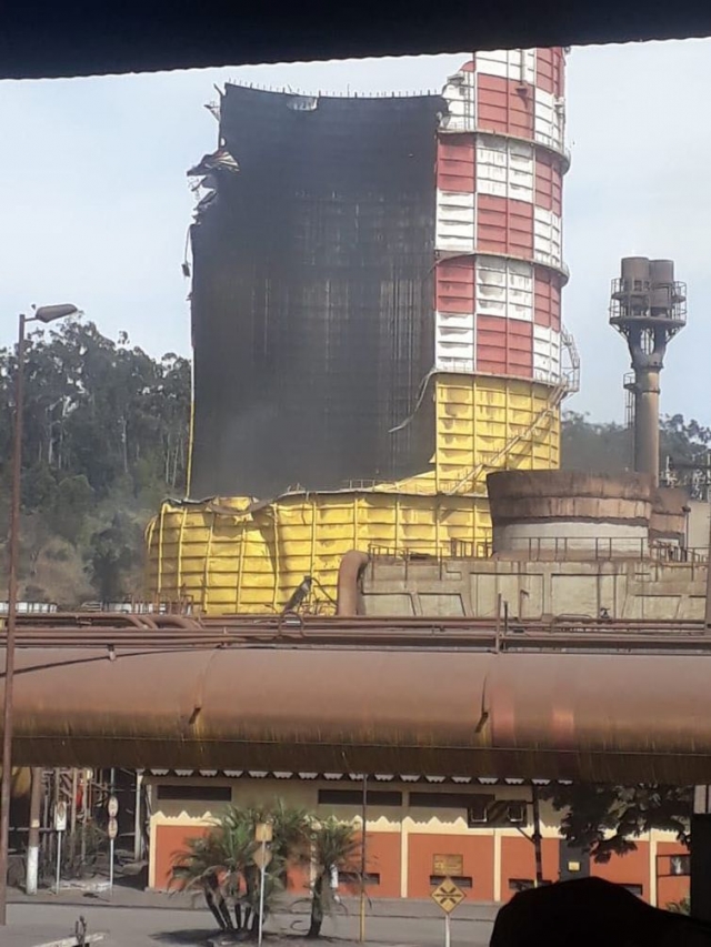 A explosÃƒÆ’Ã‚Â£o no gasÃƒÆ’Ã‚Â´metro da usina ocorreu na ÃƒÆ’Ã‚Âºltima sexta-feira (Foto: DivulgaÃƒÆ’Ã‚Â§ÃƒÆ’Ã‚Â£o/Bombeiros de Ipatinga)