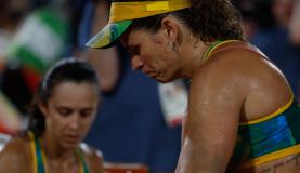 Dupla de vÃ´lei de praia do Brasil Larissa e Talita perdem o bronze para norte-americanas Walsh e Ross no tie-breack (Foto: Fernando FrazÃ£o/AgÃªncia Brasil)
