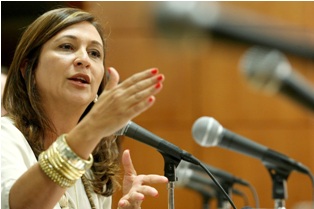 A informação sobre o apoio do PMDB e sobre a apresentação do ministro Levy sobre as medidas do governo foi dado pela ministra da Agricultura, Pecuária e Abastecimento, Kátia Abreu (Foto: Divulgação) A informação sobre o apoio do PMDB e sobre a apresentação do ministro Levy sobre as medidas do governo foi dado pela ministra da Agricultura, Pecuária e Abastecimento, Kátia Abreu (Foto: Divulgação)