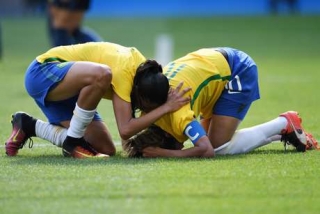 Seleção brasileira dominou a partida, mas não conseguir o gol e acabou eliminado nos pênaltis Seleção brasileira dominou a partida, mas não conseguir o gol e acabou eliminado nos pênaltis