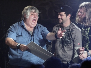 Vincent Margera, Bam Margera e o também já falecido Ryan Dunn em foto de arquivo de 6 de julho de 2006 (Foto: Scott Gries/Getty Images North America/AFP) Vincent Margera, Bam Margera e o também já falecido Ryan Dunn em foto de arquivo de 6 de julho de 2006 (Foto: Scott Gries/Getty Images North America/AFP)