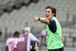 Larghi gritou bastante, mas seu time não conseguiu fazer um gol (Foto: Bruno Cantini/Atlético) Larghi gritou bastante, mas seu time não conseguiu fazer um gol (Foto: Bruno Cantini/Atlético)