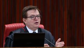 Relator Herman Benjamin diz que a chapa Dilma-Temer cometeu abuso de poder econômico e polÃtico nas eleições de 2014 (Foto: José Cruz/Agência Brasil) Relator Herman Benjamin diz que a chapa Dilma-Temer cometeu abuso de poder econômico e polÃtico nas eleições de 2014 (Foto: José Cruz/Agência Brasil)