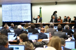 Comissão Especial da Reforma da Previdência vota destaques (Foto: Marcelo Camargo/Agência Brasil) Comissão Especial da Reforma da Previdência vota destaques (Foto: Marcelo Camargo/Agência Brasil)