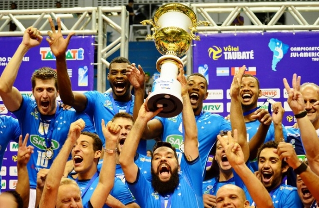 Cruzeiro conquistou neste domingo o tricampeonato do Campeonato Sul-Americano de Vôlei (Foto: Danilo Sardinha) Cruzeiro conquistou neste domingo o tricampeonato do Campeonato Sul-Americano de Vôlei (Foto: Danilo Sardinha)