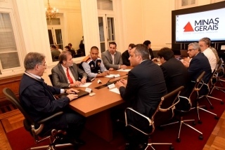 Fernando Pimentel determinou aÃ§Ã£o junto Ã  PolÃ­cia Militar; Governo identificou 100 pontos em que motoristas estÃ£o sendo impedidos de deixar a mobilizaÃ§Ã£o (Foto: DivulgaÃ§Ã£o)