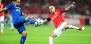 Cruzeiro somou seu primeiro ponto no Brasileirão (Foto: Ricardo Duarte/SC Internacional) Cruzeiro somou seu primeiro ponto no Brasileirão (Foto: Ricardo Duarte/SC Internacional)