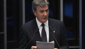Senador Fernando Collor de Mello em discurso no Senado (Foto: Fabio Rodrigues Pozzebom/Agência Brasil) Senador Fernando Collor de Mello em discurso no Senado (Foto: Fabio Rodrigues Pozzebom/Agência Brasil)