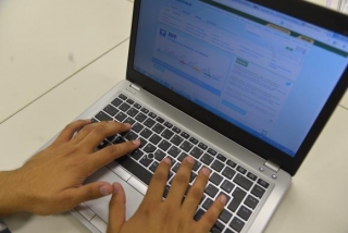 Último lote de restituições do IR 2015 pagará mais de R$ 3,4 bilhões (Foto: Marcello Casal Jr./Agência Brasil) Último lote de restituições do IR 2015 pagará mais de R$ 3,4 bilhões (Foto: Marcello Casal Jr./Agência Brasil)