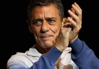 Chico Buarque é um dos signatários do manifesto (Foto: Divulgação) Chico Buarque é um dos signatários do manifesto (Foto: Divulgação)