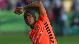 Douglas Costa, do Bayern de Munique, está lesionado e será desfalque na OlimpÃada segundo clube alemão (Foto: Christof Stache/AFP) Douglas Costa, do Bayern de Munique, está lesionado e será desfalque na OlimpÃada segundo clube alemão (Foto: Christof Stache/AFP)