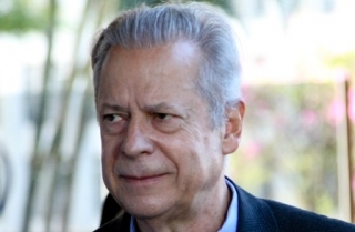 Dirceu foi condenado por corrupção passiva, lavagem de dinheiro e participação em organização criminosa Dirceu foi condenado por corrupção passiva, lavagem de dinheiro e participação em organização criminosa