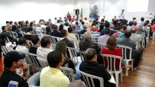 Cerca de 200 pessoas participaram da reunião e no final todos tiveram a oportunidade de apresentar as suas reivindicações (Foto: João Felipe Lolli/Prefeitura de Mariana) Cerca de 200 pessoas participaram da reunião e no final todos tiveram a oportunidade de apresentar as suas reivindicações (Foto: João Felipe Lolli/Prefeitura de Mariana)
