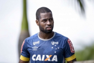 Dedé pode ser titular pela Libertadores (Foto: Washington Alves/Cruzeiro) Dedé pode ser titular pela Libertadores (Foto: Washington Alves/Cruzeiro)