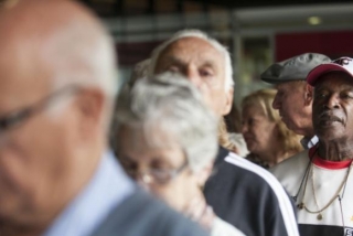 Normalmente associada a idosos, a doença pode atingir também jovens e crianças (Foto: Arquivo/Agência Brasil) Normalmente associada a idosos, a doença pode atingir também jovens e crianças (Foto: Arquivo/Agência Brasil)