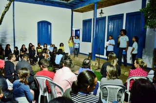 O sarau acontece na última terça-feira de cada mês (Foto: Divulgação) O sarau acontece na última terça-feira de cada mês (Foto: Divulgação)