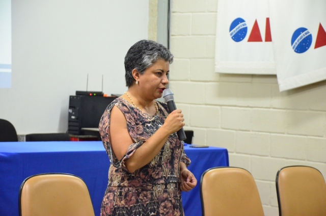 Durante a palestra, Vanessa de Paula destacou as formas com que o sistema judiciário está utilizando a terapia na resolução de conflitos (Foto: Divulgação/OAB Itabira) Durante a palestra, Vanessa de Paula destacou as formas com que o sistema judiciário está utilizando a terapia na resolução de conflitos (Foto: Divulgação/OAB Itabira)