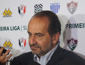 Alexandre Kalil, CEO da Primeira Liga: "Vocês conhecem alguma liga que divide (cotas) igual?" (Foto: Daniel Mundim) Alexandre Kalil, CEO da Primeira Liga: "Vocês conhecem alguma liga que divide (cotas) igual?" (Foto: Daniel Mundim)