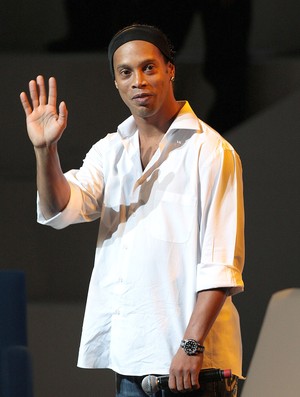 Ronaldinho Gaúcho estava sendo pretendido pela direção do Cruzeiro (Foto: Agência EFE) Ronaldinho Gaúcho estava sendo pretendido pela direção do Cruzeiro (Foto: Agência EFE)