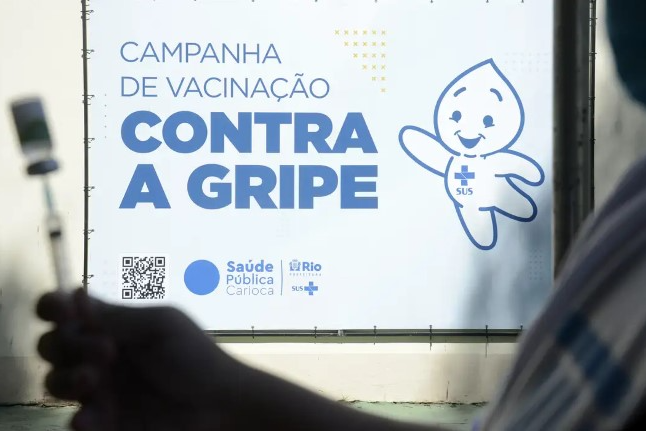 Fiocruz alerta: Gripe é a principal causa de mortes por SRAG em idosos no Brasil