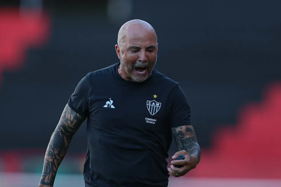 Atlético-MG confirma Jorge Sampaoli como novo técnico até 2027